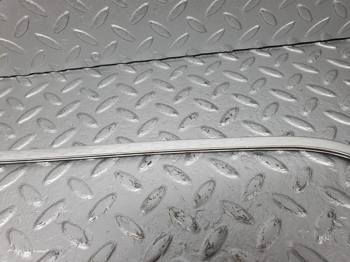 40776 Mercedes-Benz W123 300D Front Right Door Window Chrome Frame