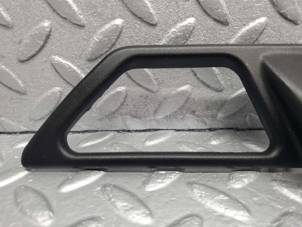 49188 Mercedes-Benz A124 320E Cabriolet Door Opener Frame Right