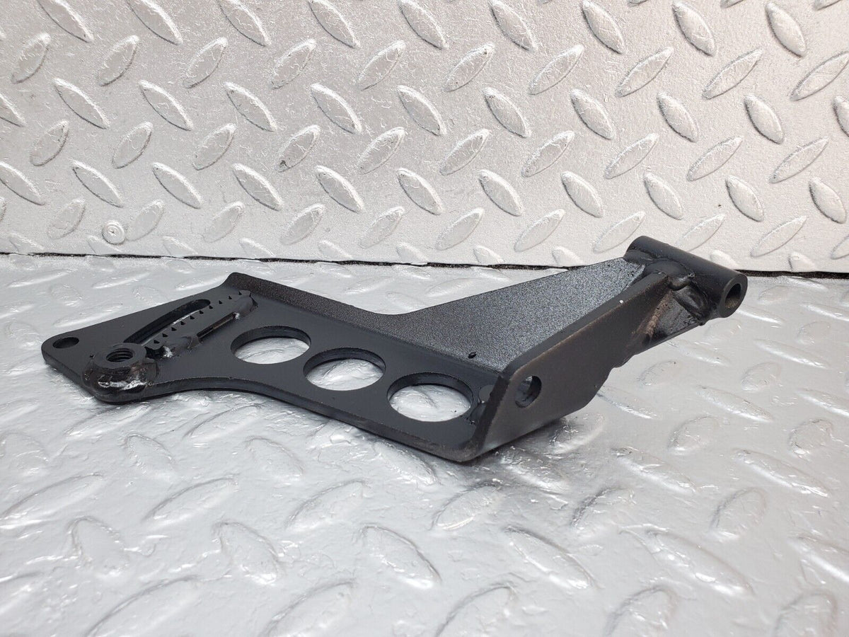 45410 Mercedes-Benz 280E M110.983 Power Steering Pump Bracket