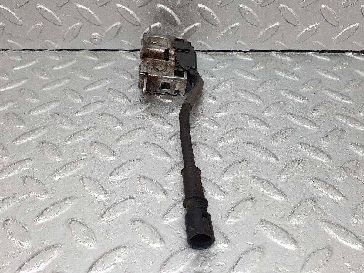 42018 Mercedes-Benz W202 C200 Bonnet Lock Latch A2028206210 A2105402781