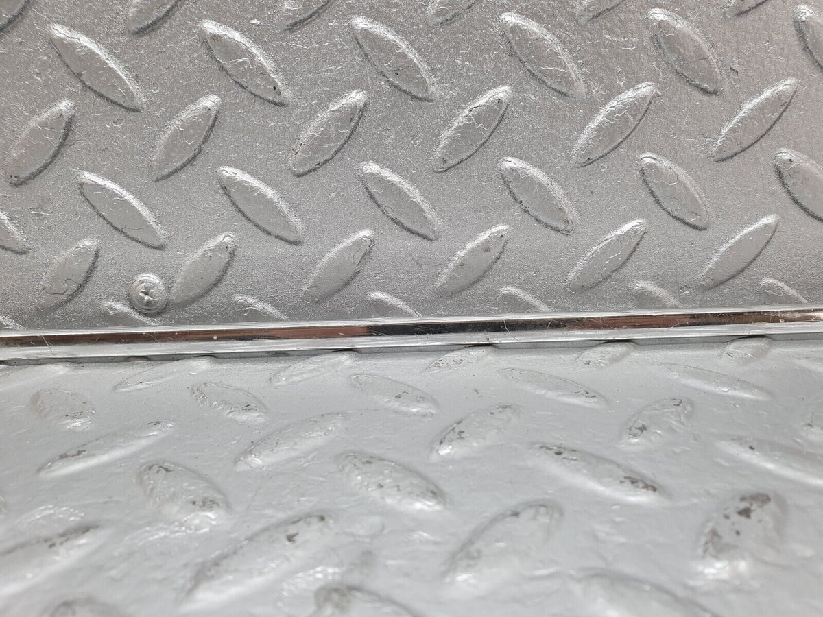 43472 Mercedes-Benz W108 280SE Right Door Card Chrome Trim