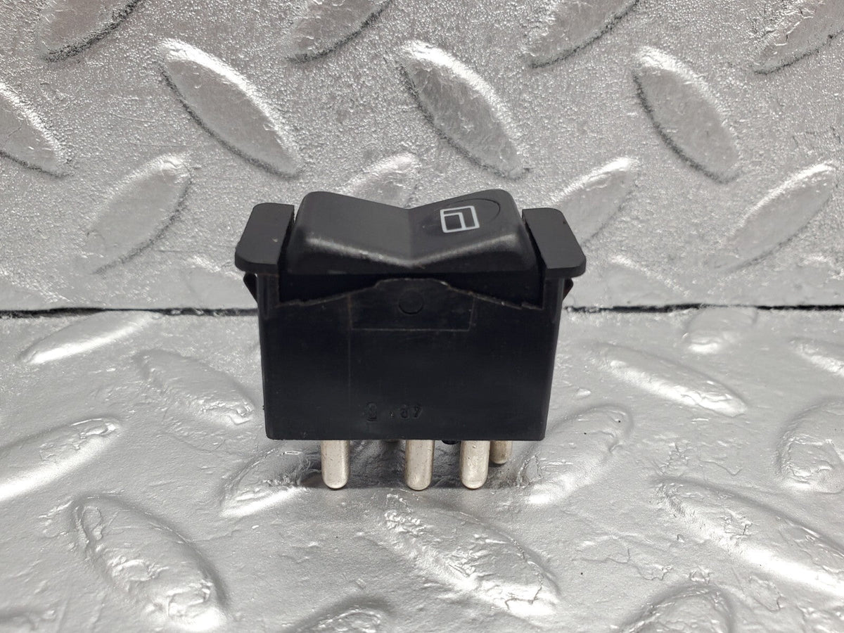 48598 Mercedes-Benz W123 Rear Electric Window Switch A0008208410
