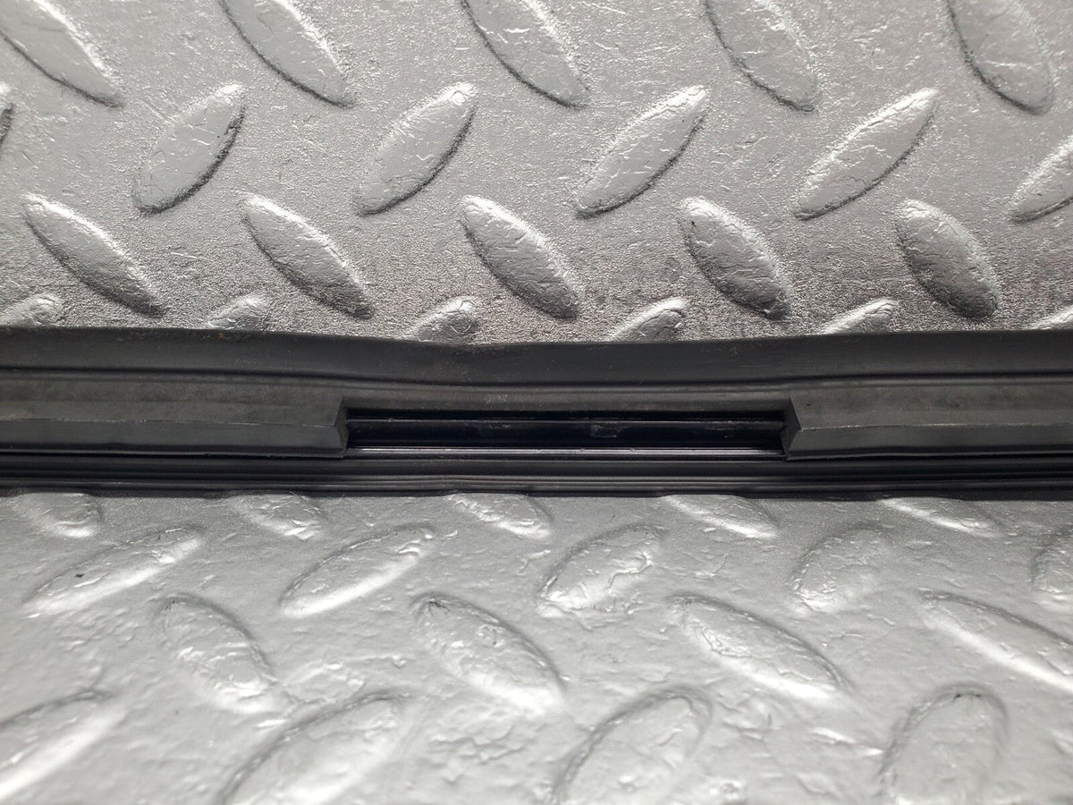49059 Mercedes-Benz A124 320E Cabriolet A Pillar Exterior Moulding Trim Right