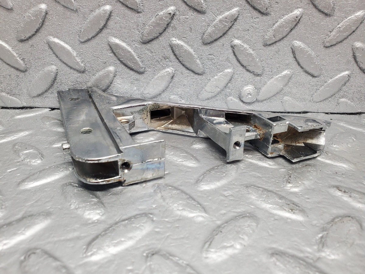 49526 Mercedes-Benz C123 230CE Coupe Right Wing Mirror Triangle Chrome Bracket