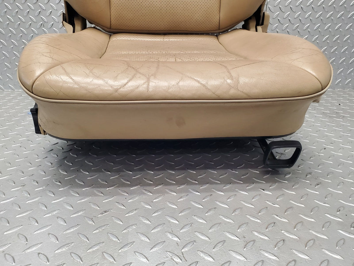 49428 Mercedes-Benz A124 320E Cabriolet Front Right Seat Leather Beige