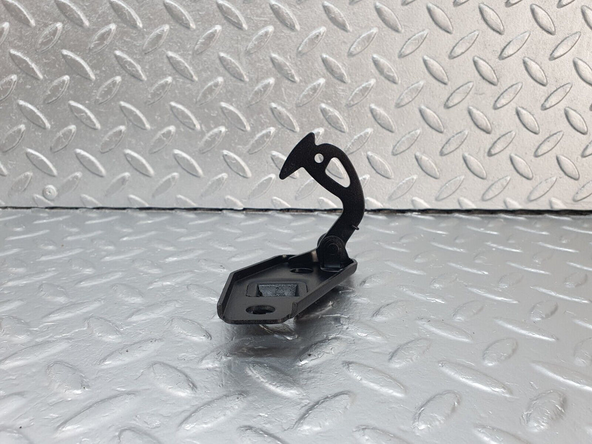42835 Mercedes-Benz W201 190 2.0L Bonnet Safety Latch A2018800560