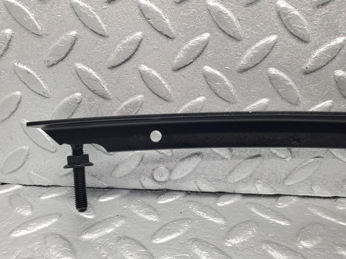 47507 Mercedes-Benz C126 500SEC Coupe Front Right Window Channel