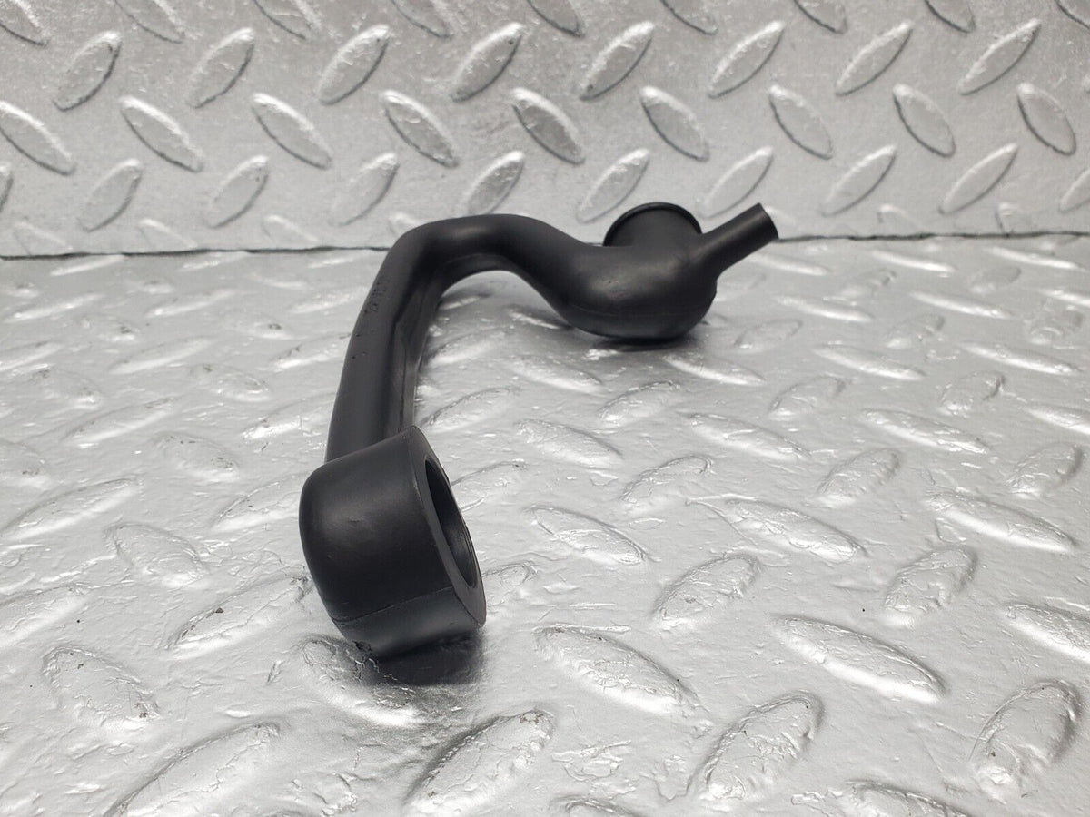 46427 Mercedes-Benz C123 280CE Coupe Crankcase Breather Hose Pipe A1100942482