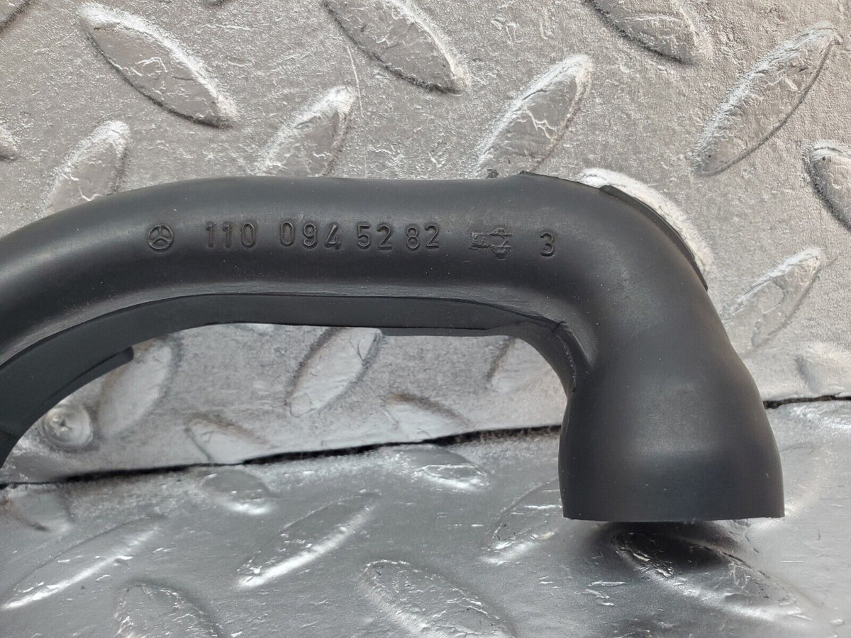 45377 Mercedes-Benz 280E M110.983 Air Intake Pipe A1100945282