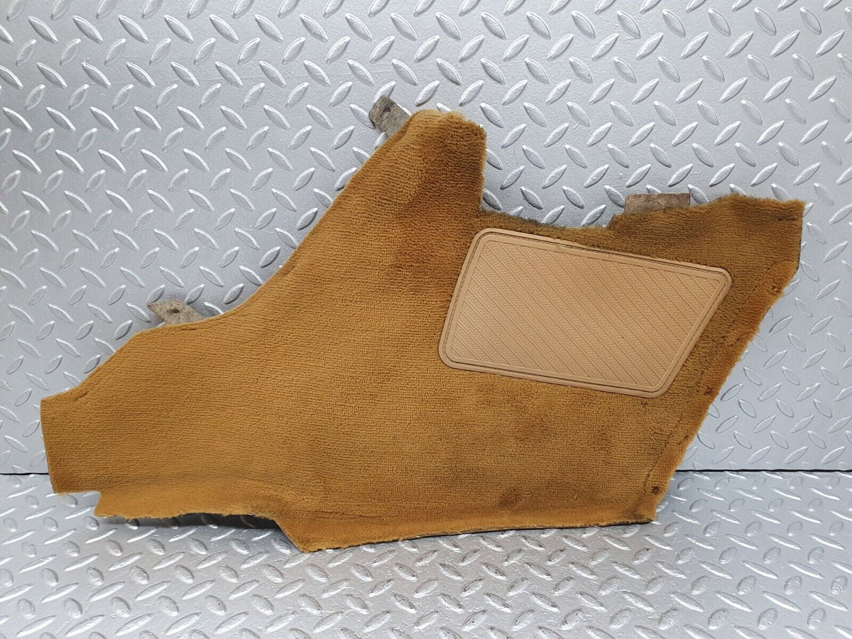 47356 Mercedes-Benz W124 200E Centre Console Carpet Right Side Beige