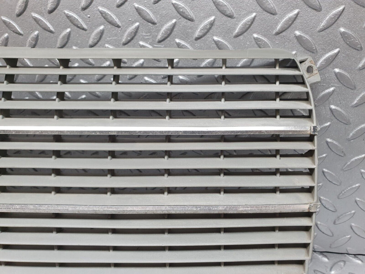 44103 Mercedes-Benz C123 230CE Coupe Bonnet Grill