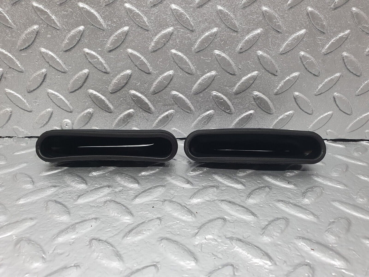 43532 Mercedes-Benz C126 380SEC Coupe Dashboard Centre Air Vent Rubber 2x A1269970181