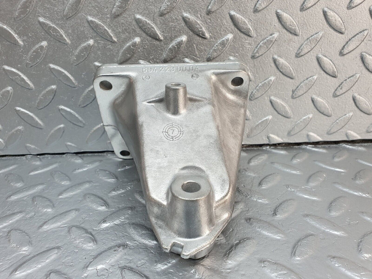 41888 Mercedes-Benz W202 C200 Engine Mount Bracket Right Side A6042230004