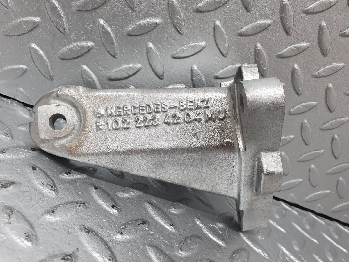 41448 Mercedes-Benz W124 200E Engine Mount Bracket Right Side A1022234204