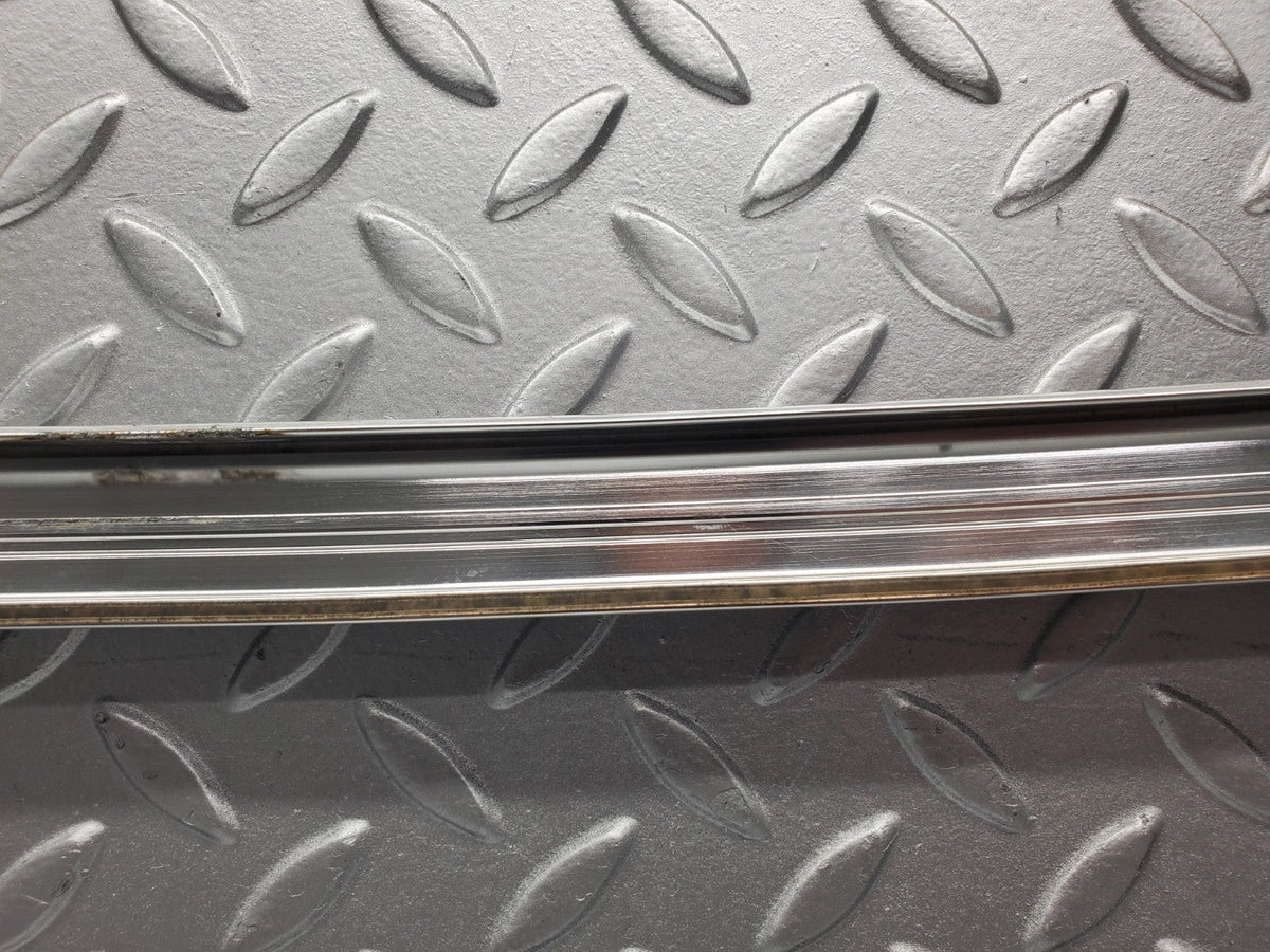 50171 Mercedes-Benz R107 SL Hardtop Windscreen Chrome Frame