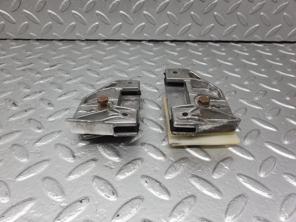 42506 Mercedes-Benz R129 320SL Coupe Door Window Guide Bracket A1247250132 A1247250232
