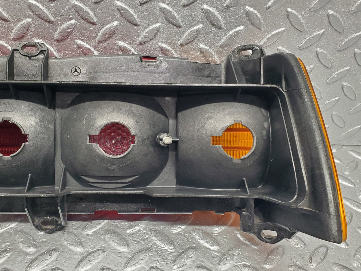 48689 Mercedes-Benz W123 Tail Light Left Side Hella 0053240R38