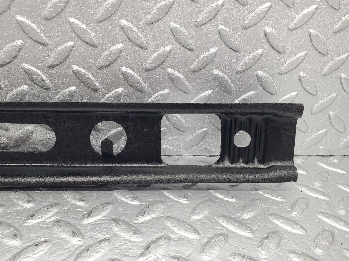 48759 Mercedes-Benz W123 Front Bumper Centre Bracket