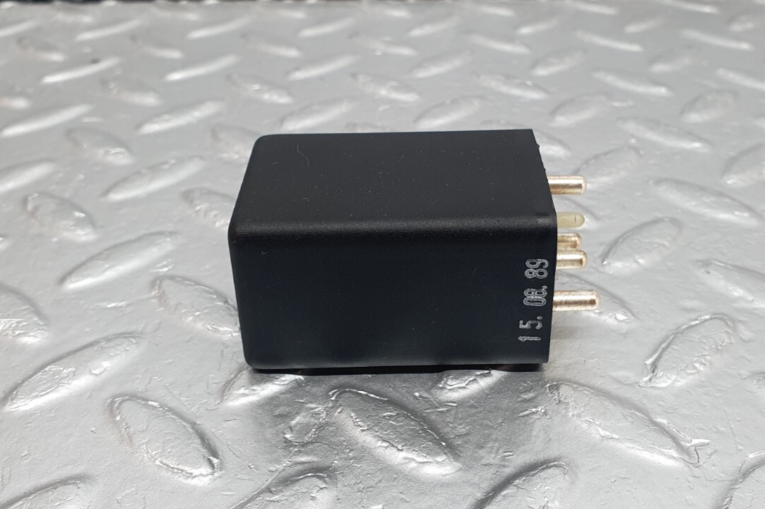 42903 Mercedes-Benz W201 190 2.0L Multi Purpose Relay A0015457305