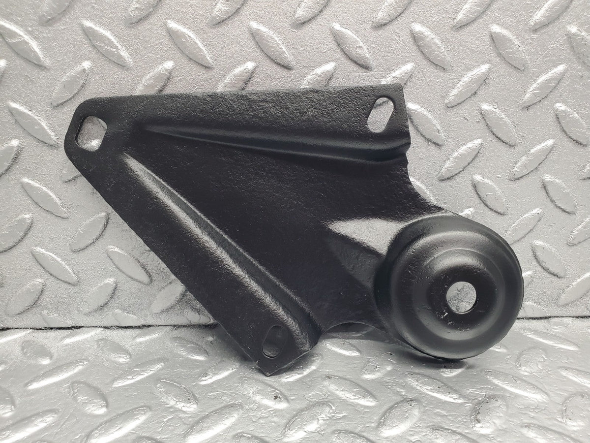 50714 Mercedes-Benz W108 280SE 3.5 Rear Suspension Axle Mounting Bracket