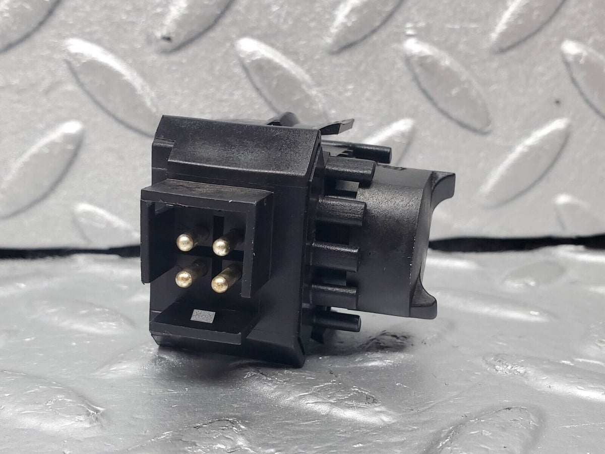 45541 Mercedes-Benz W126 420SE Kick Down Switch A0025452214