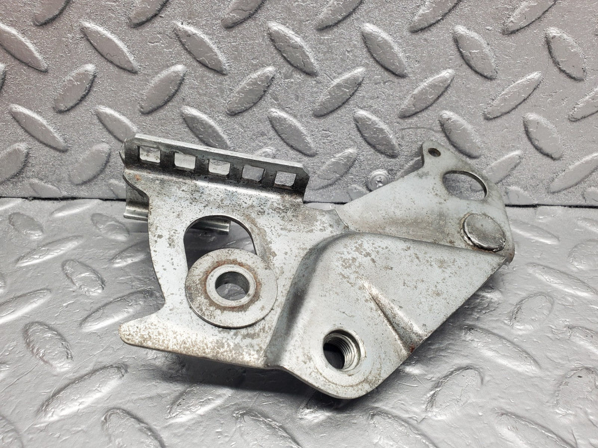 50134 Mercedes-Benz R107 SL Front Left Seat Belt Bracket