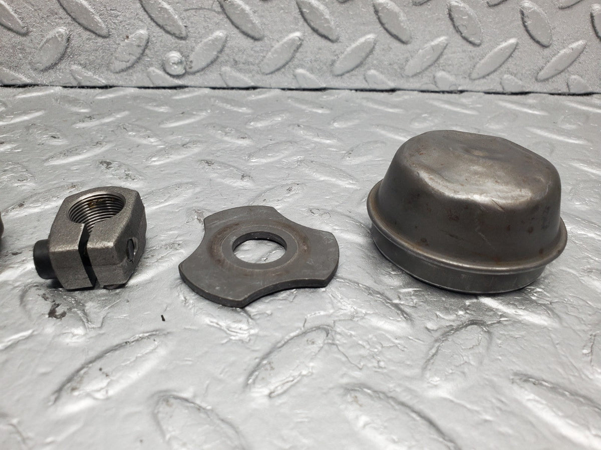 50016 Mercedes-Benz R107 380SL Wheel Hub Locking Cap Sets