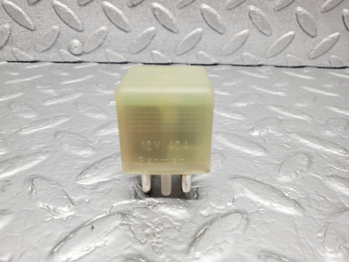 49011 Mercedes-Benz A124 320E Cabriolet Door Window Control Relay A0015427819