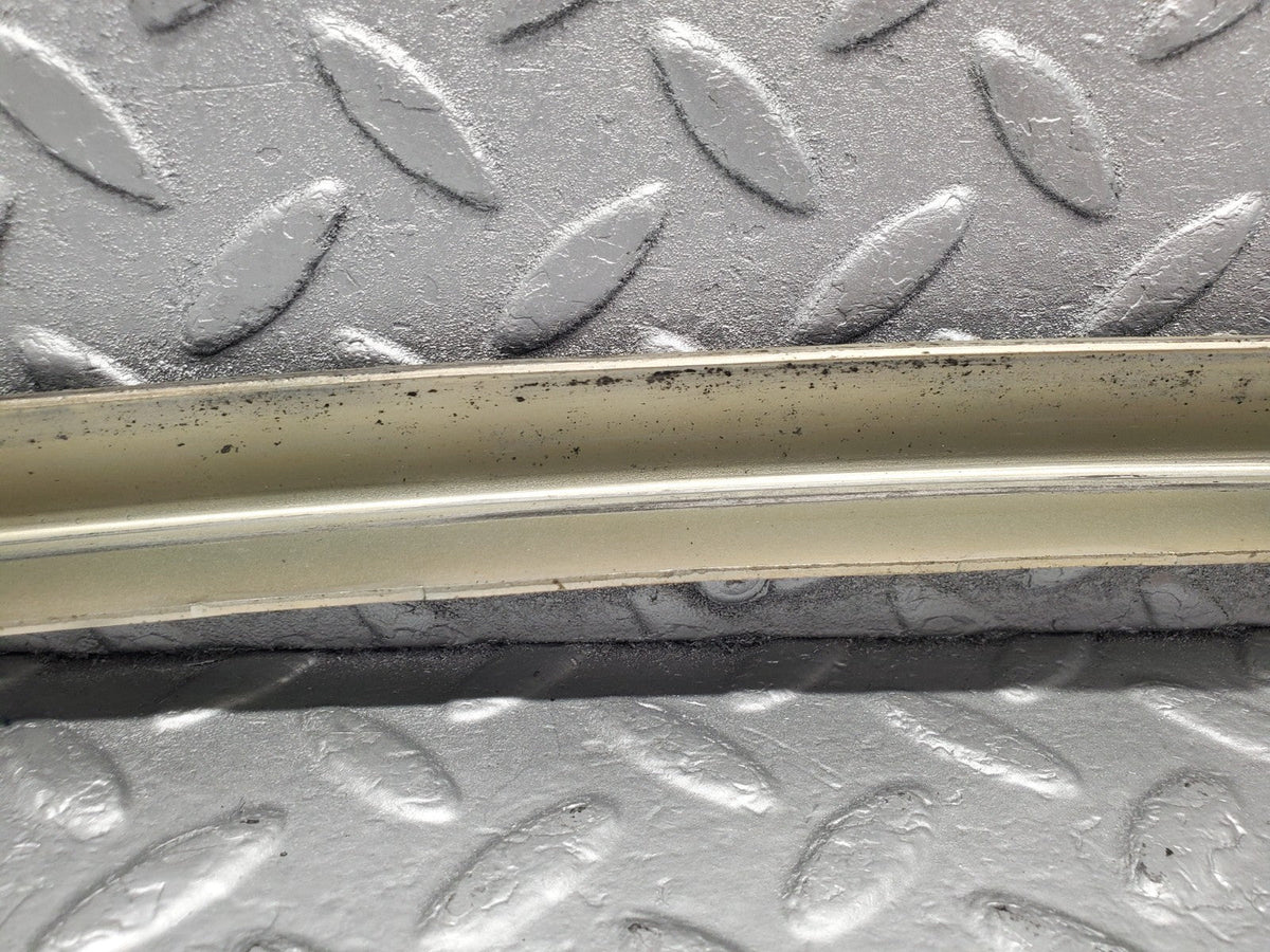 49198 Mercedes-Benz A124 320E Cabriolet Front Left Window Channel