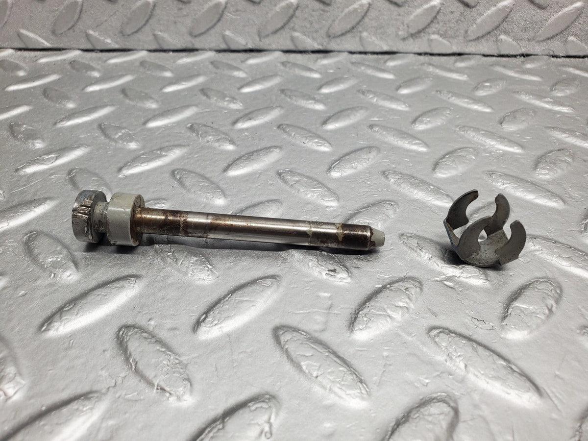 49328 Mercedes-Benz A124 320E Cabriolet Trunk Hinge Pin