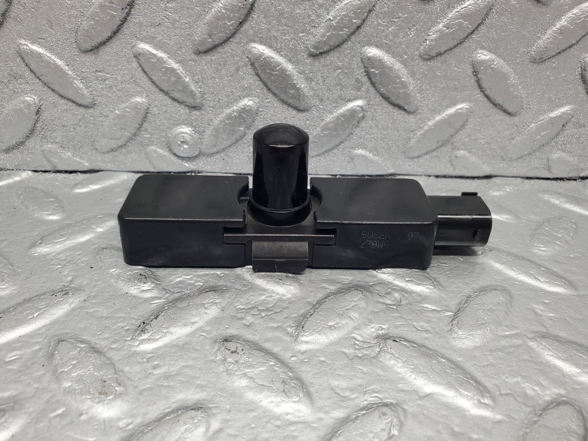 49566 Mercedes-Benz W220 Outside Air Temperature Sensor A2208300272