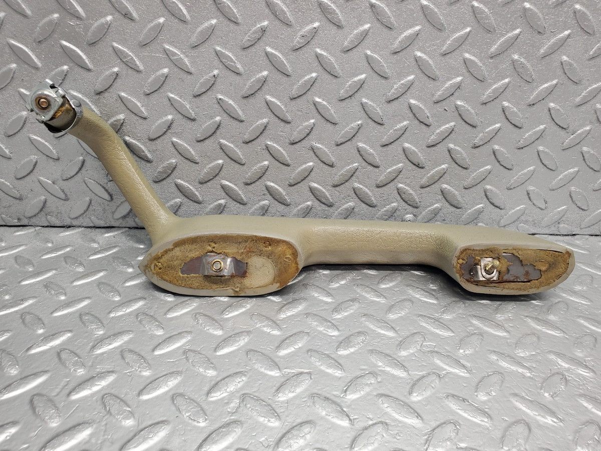 50529 Mercedes-Benz W108 280SE 3.5 Interior Door Handle Front Left Grey