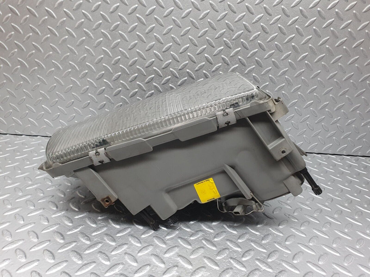41013 Mercedes-Benz W126 300SE Headlight Right Side Bosch A1268209361 030106570