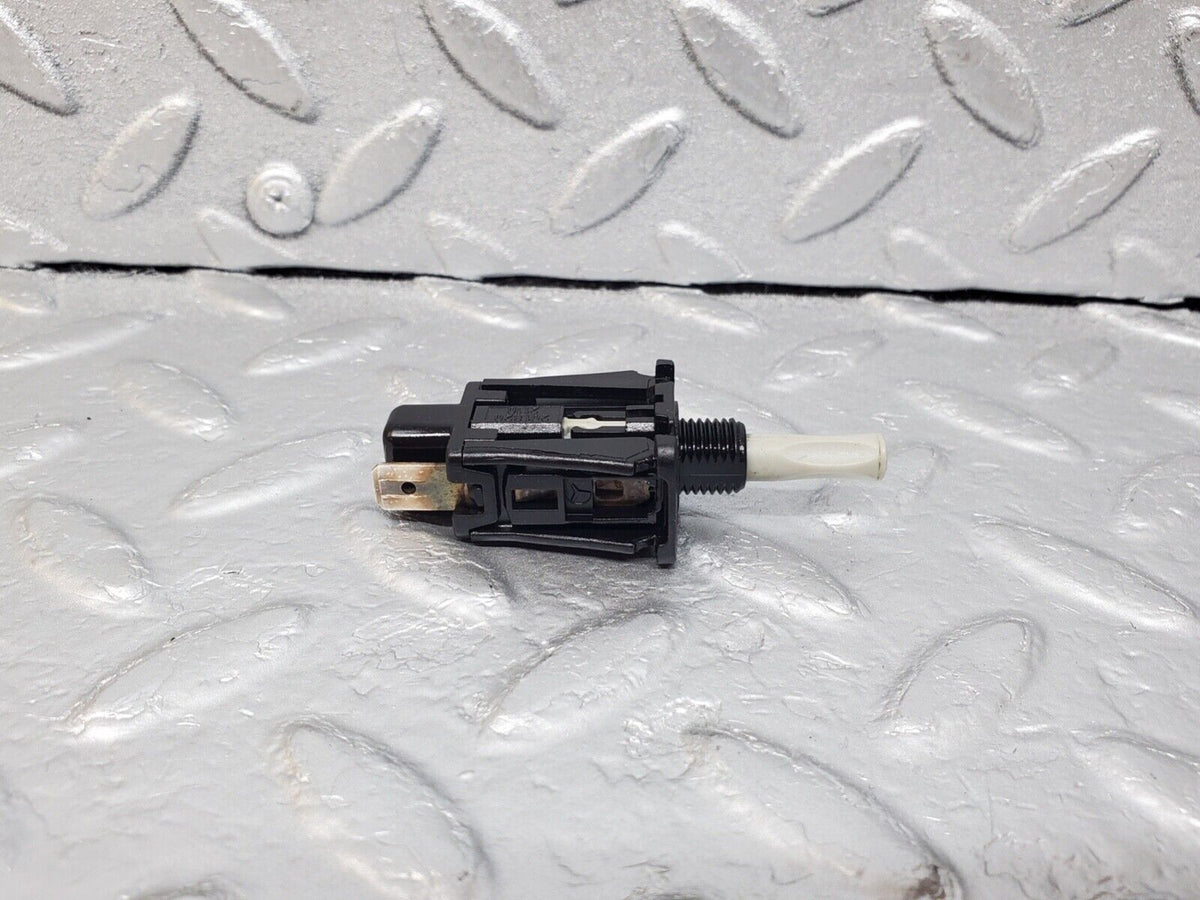44653 Mercedes-Benz W124 220E Door Contact Switch A2018202110