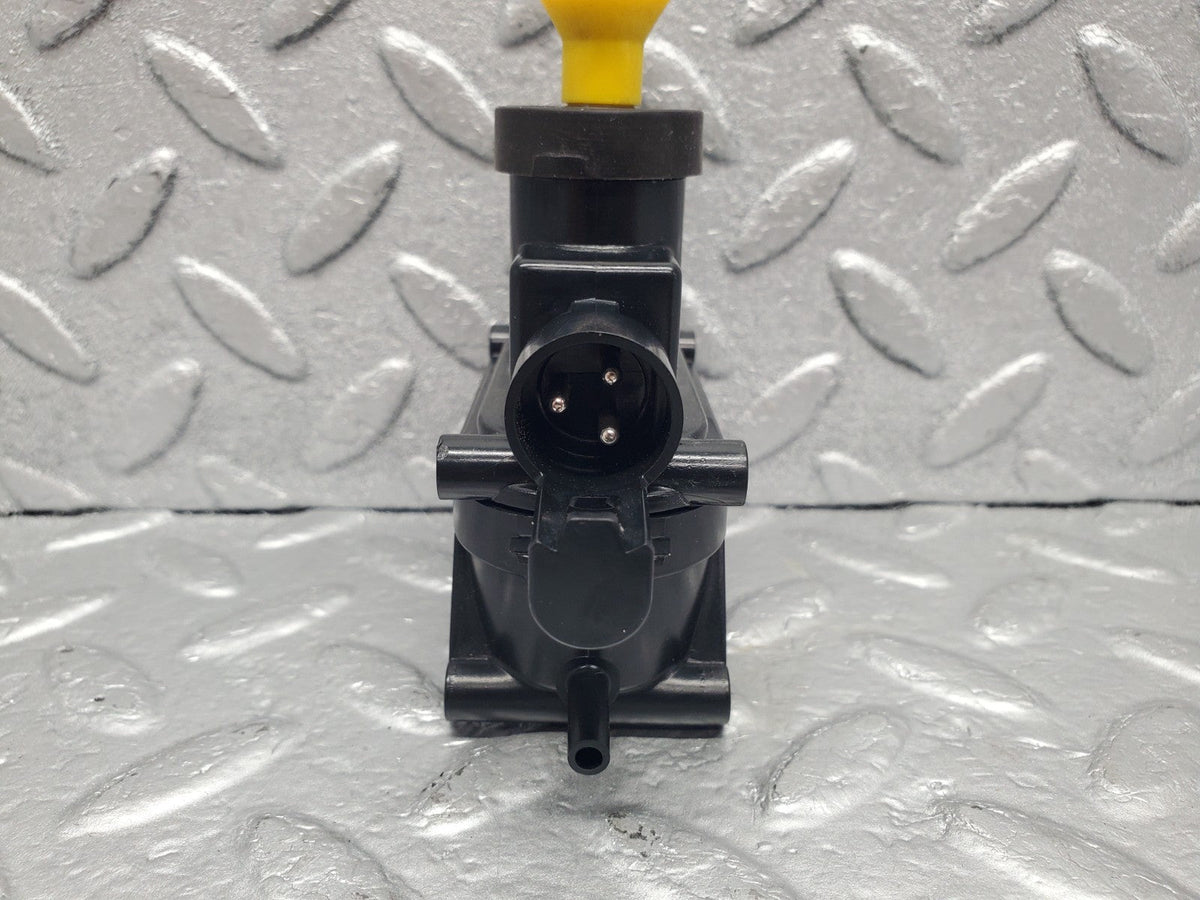 49568 Mercedes-Benz W220 Trunk Lock Vacuum Actuator