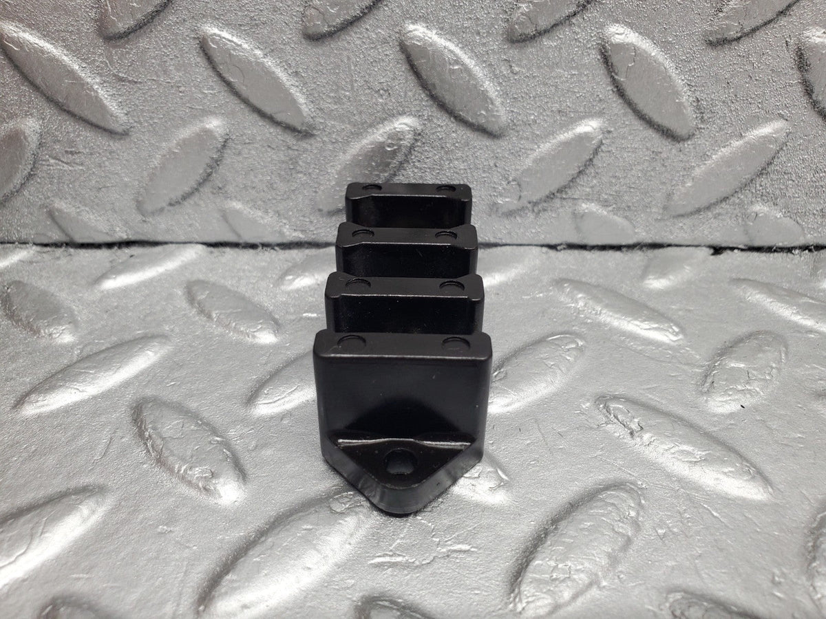 49686 Mercedes-Benz R107 380SL Cable Wire Connector 09771335