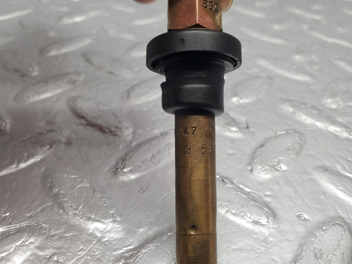 51076 Mercedes-Benz W124 260E Fuel Injector Bosch 0437502047 A0000785623