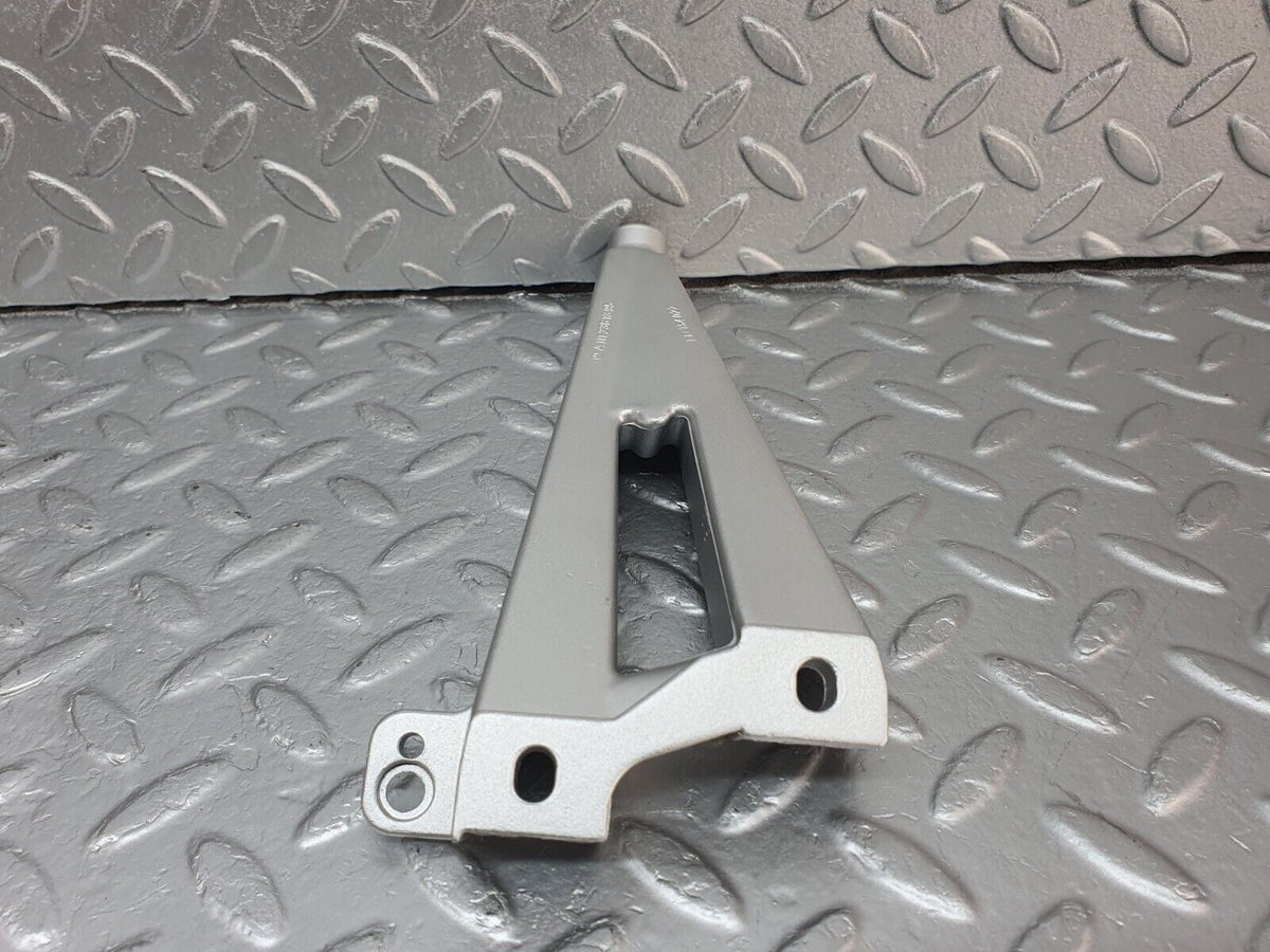 41893 Mercedes-Benz W202 C200 Power Steering Pump Bracket A1112361395