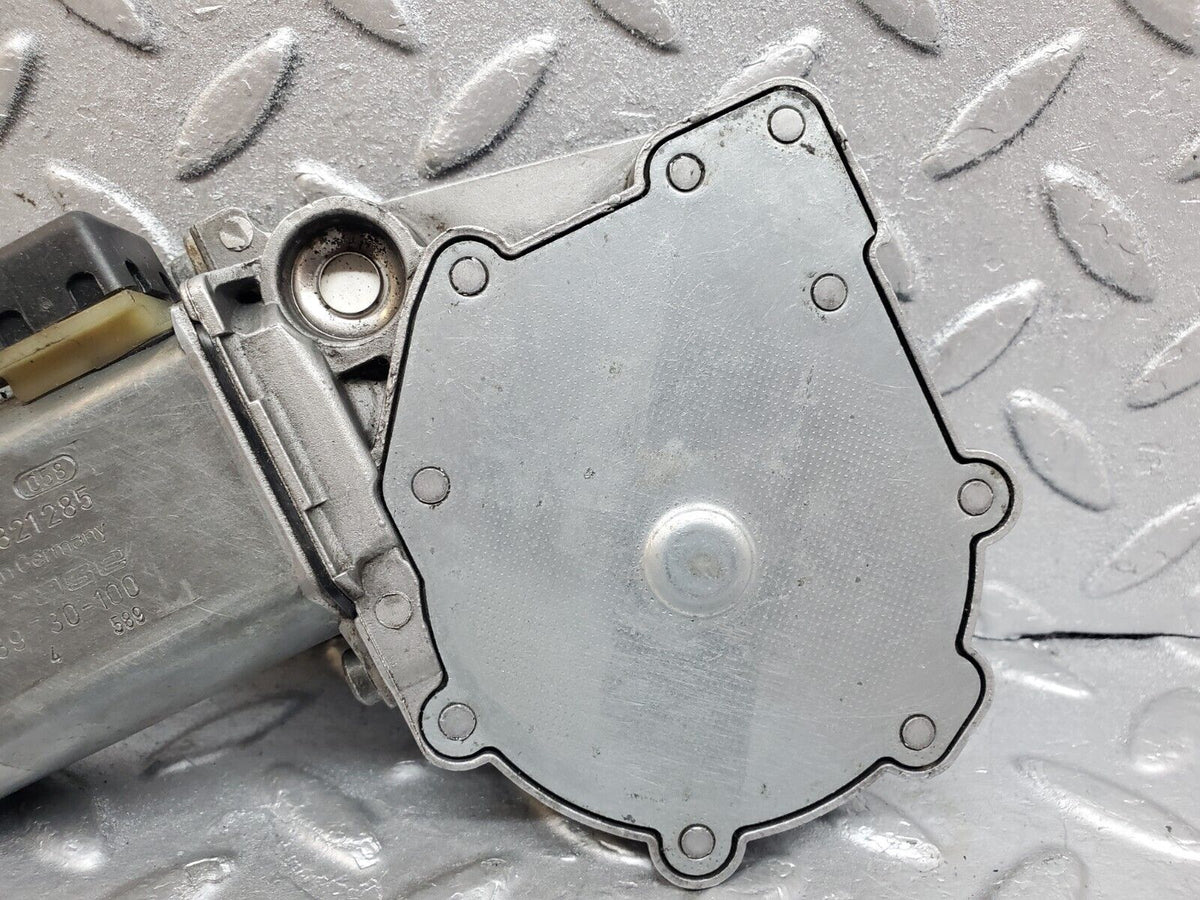 44795 Mercedes-Benz W124 220E Window Regulator Motor Front Right Bosch 0130821285