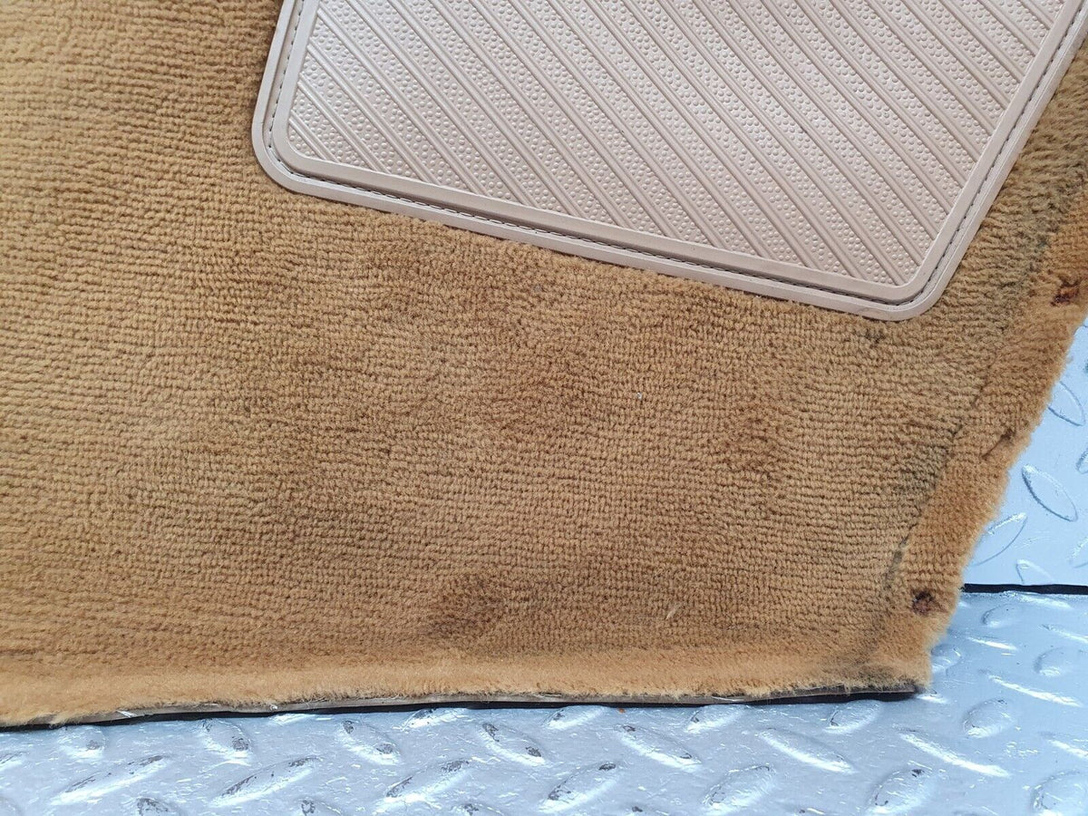 47356 Mercedes-Benz W124 200E Centre Console Carpet Right Side Beige