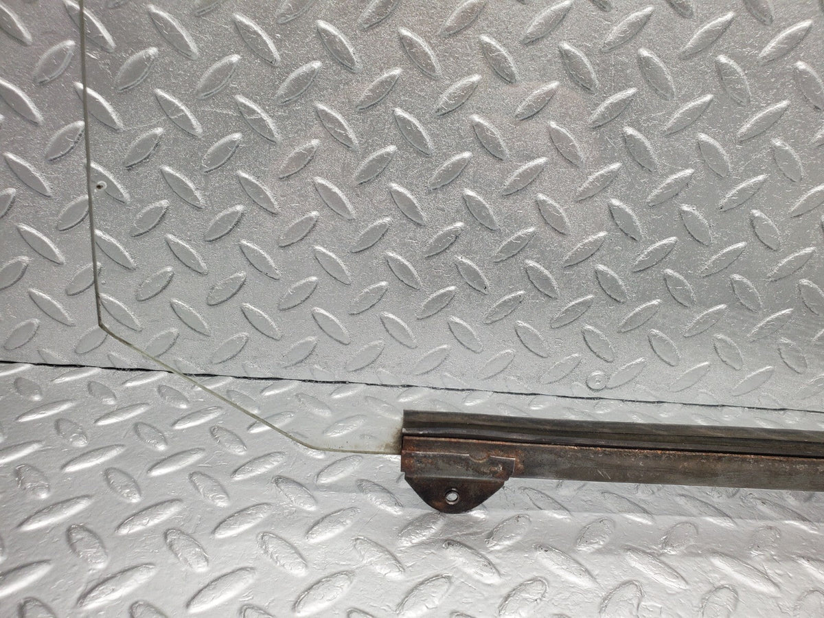 48492 Mercedes-Benz W108 Rear Left Door Window Glass