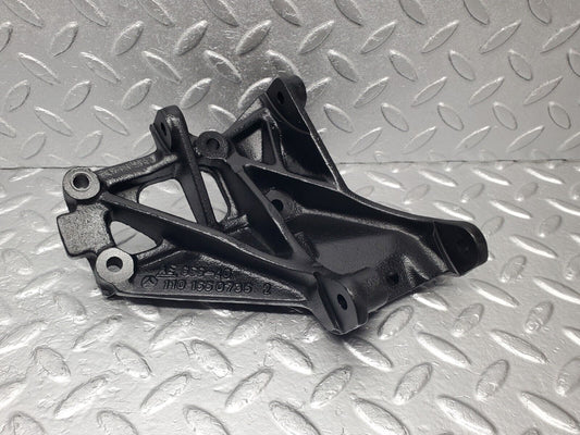 46637 Mercedes-Benz C123 280CE Coupe Alternator Generator Bracket A1101550735
