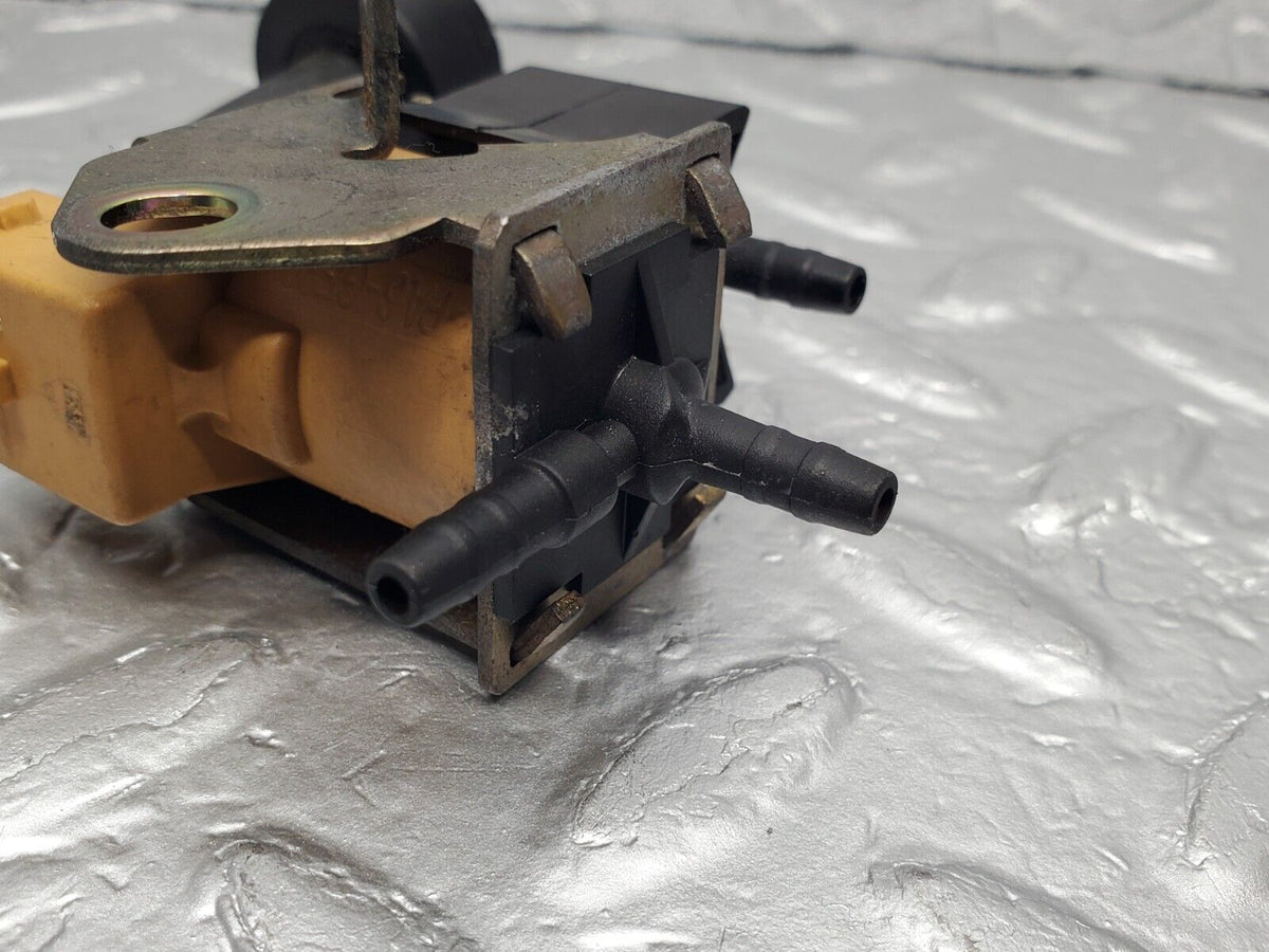 47950 Mercedes-Benz R230 350SL Coupe EGR Solenoid Vacuum Valve Pierburg 5.27931.01