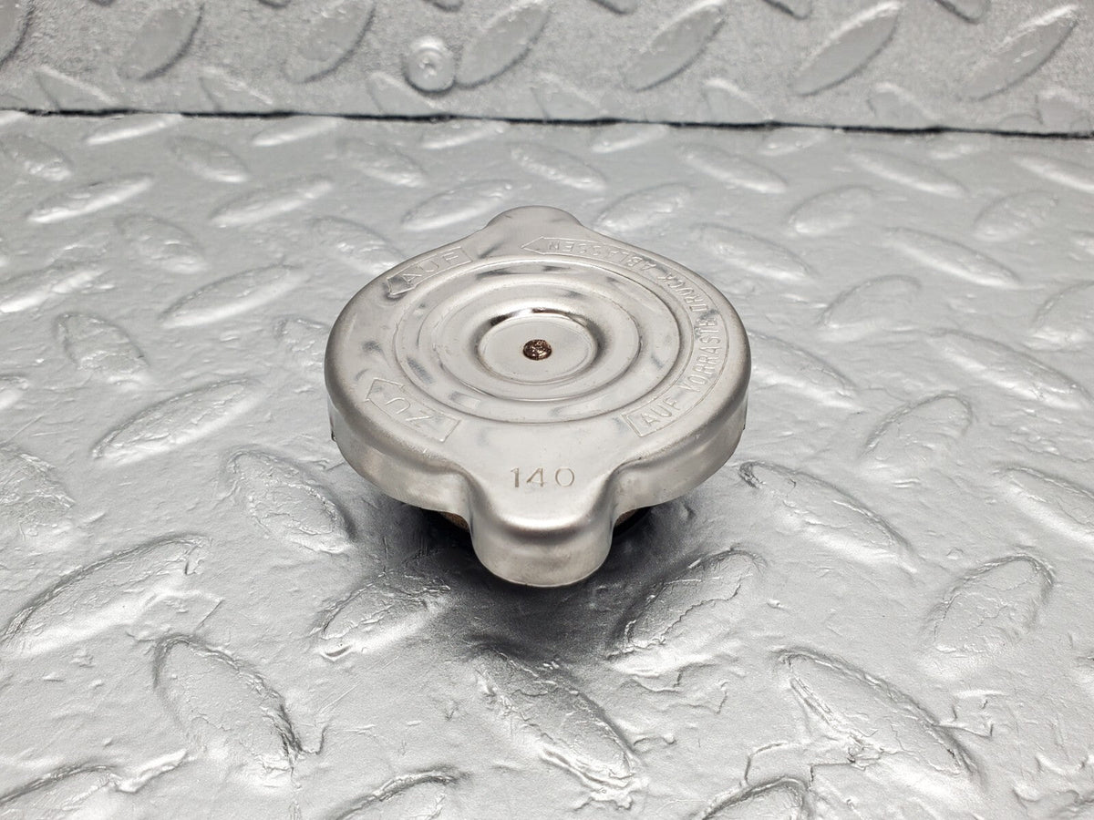48917 Mercedes-Benz A124 320E Cabriolet Radiator Cap