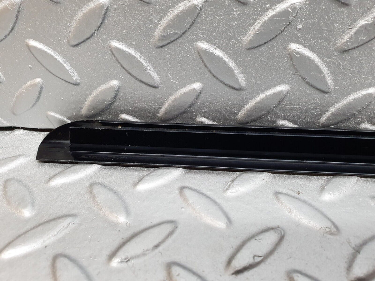 42107 Mercedes-Benz W202 C200 Front Left Door Moulding Trim