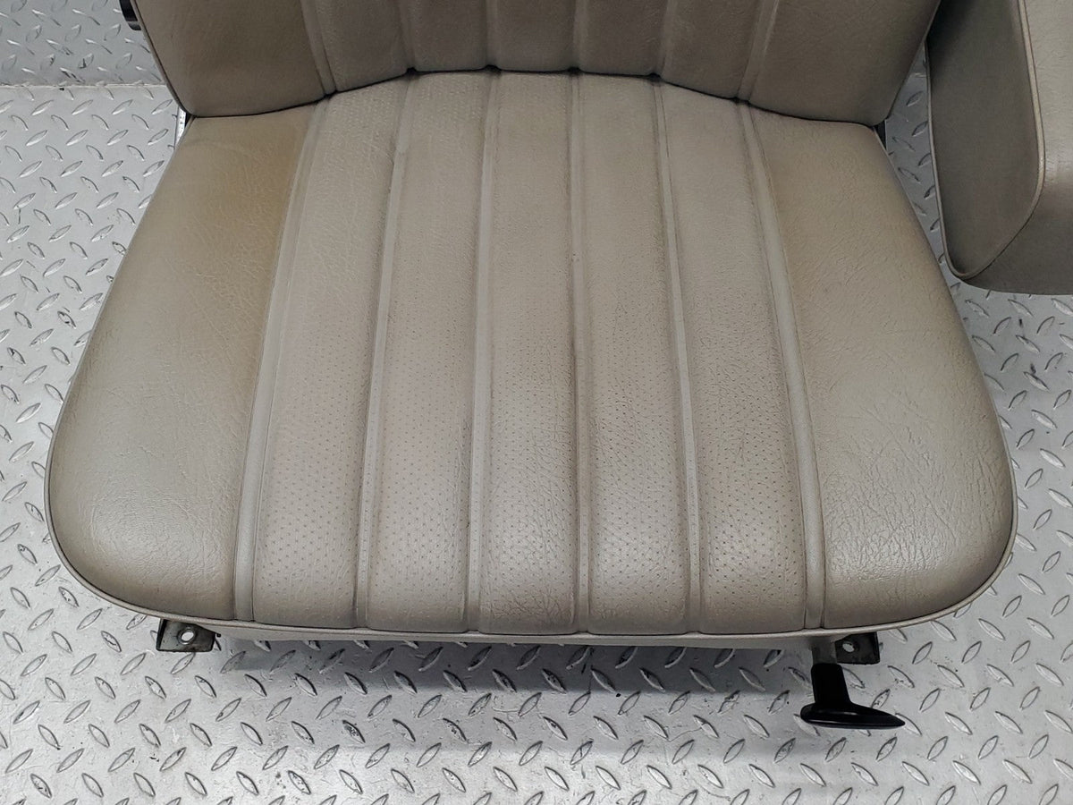 50802 Mercedes-Benz W108 280SE 3.5 Front Right Driver Seat