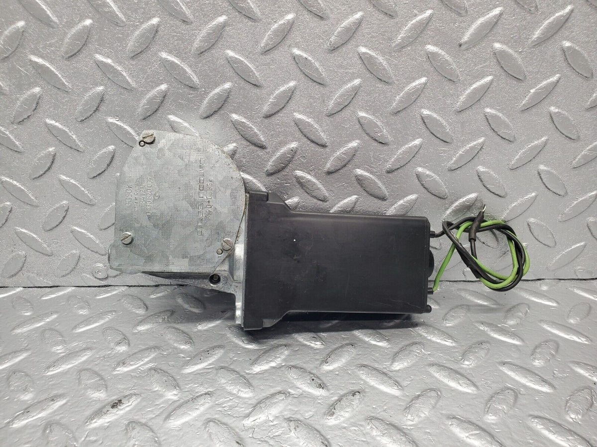 48138 Mercedes-Benz C107 R107 Window Regulator Motor Left Bosch 0130820002