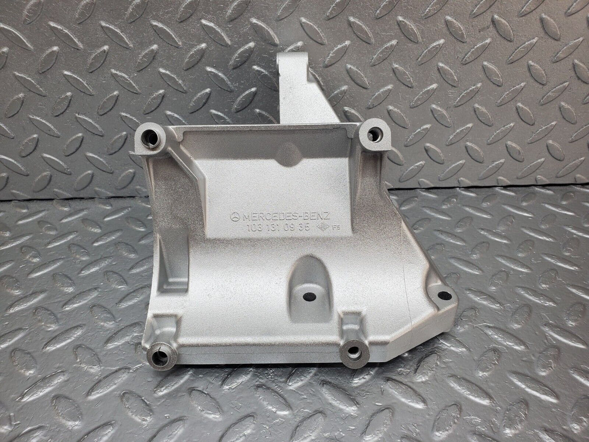 45081 Mercedes-Benz R129 300SL Coupe Power Steering Pump Bracket A1031310935