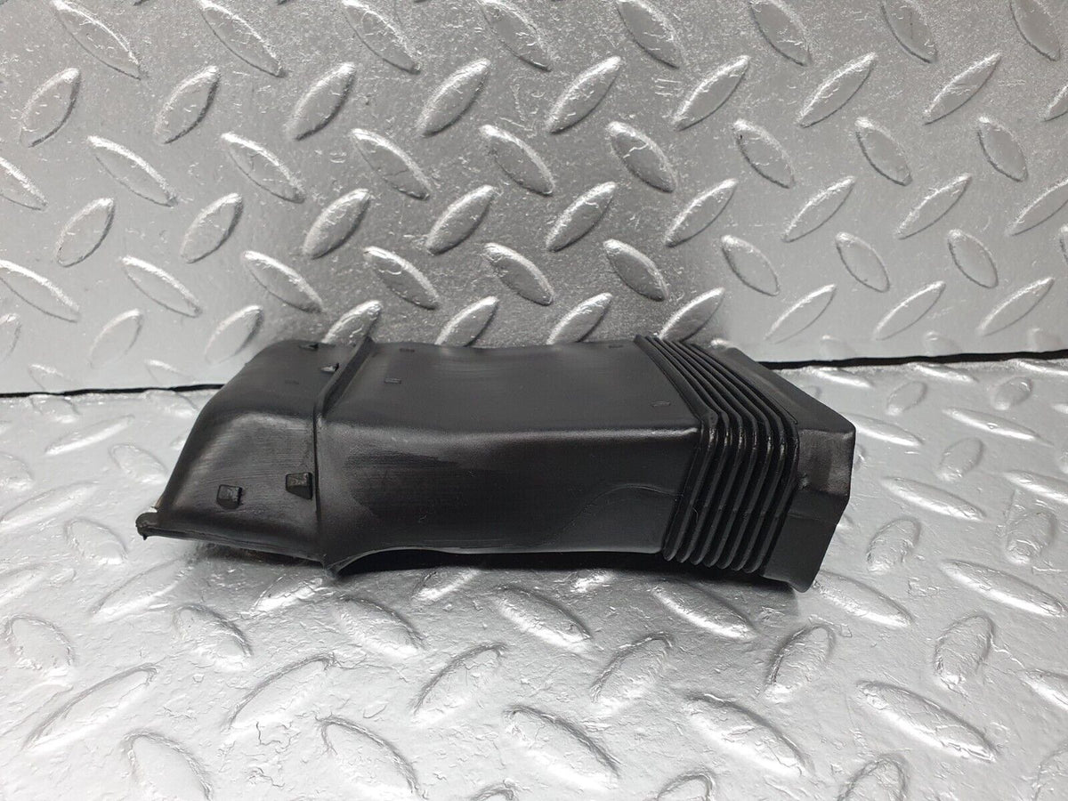 41825 Mercedes-Benz W202 C200 Air Duct Pipe A2028300425