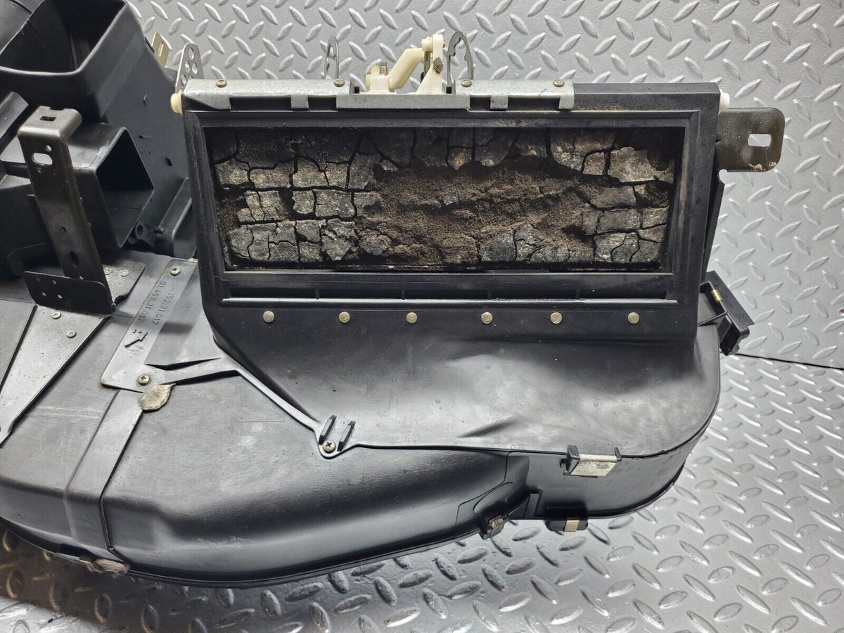 45897 Mercedes-Benz W126 420SE Heater Box Blower Housing Behr